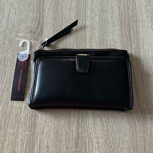 NWT … NO BOUNDARIES Tasseled Wallet